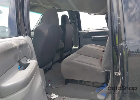 2002 Ford F-250 Lariat/Xl/Xlt z USA, uszkodzony, nr VIN 1FTNW21F22EB00318